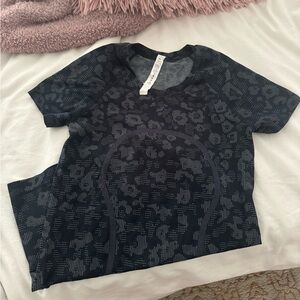 Lululemon Swiftly Tech Short sleeve